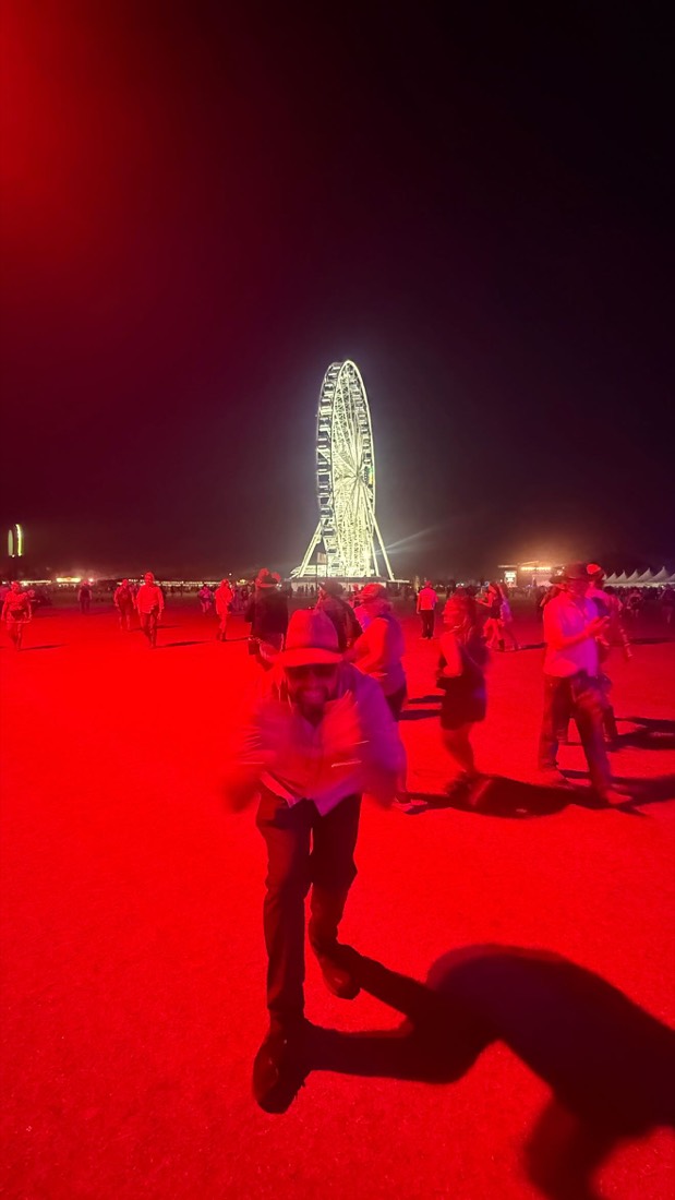 Stagecoach at night, vol. 01